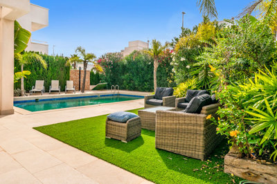 9392luxurymimosasvillaforsaleinlamangaclubgol