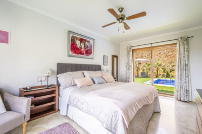 9697lamangaclubvillawithviewstothenorthcourse