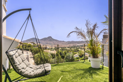 9697lamangaclubvillawithviewstothenorthcourse