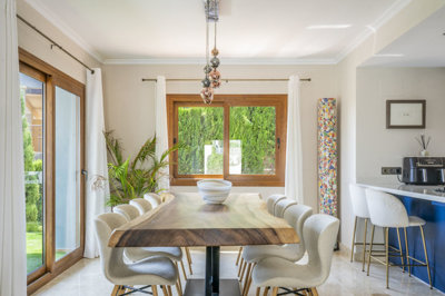 9697sunkissedvillawithprivatepoolminigolfandp