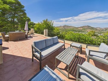 9785luxury4bedroom4bathvillawithprivatepoolan