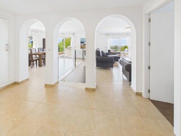 9785luxury4bedroom4bathvillawithprivatepoolan