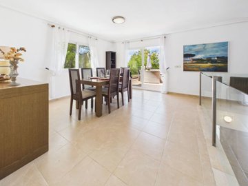 9785luxury4bedroom4bathvillawithprivatepoolan