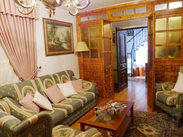 Image No.2-Maison de ville de 4 chambres à vendre à Canillas de Aceituno