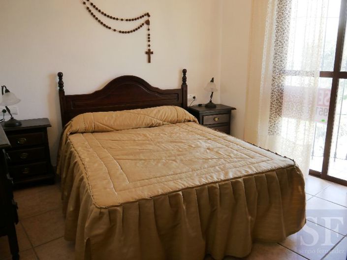 Image No.8-2 Bed Townhouse for sale