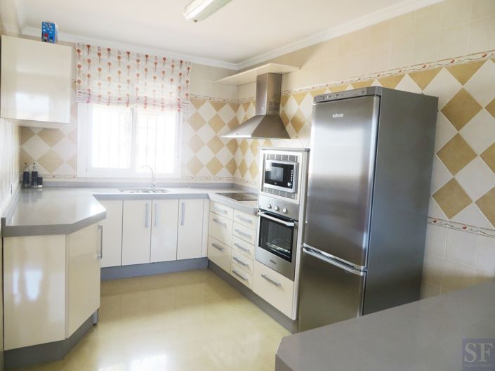 Image No.2-3 Bed Townhouse for sale