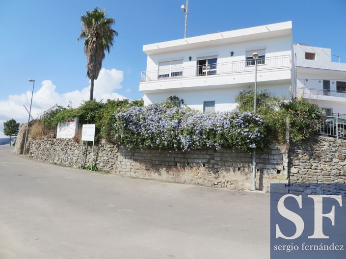 Image No.16-3 Bed Townhouse for sale