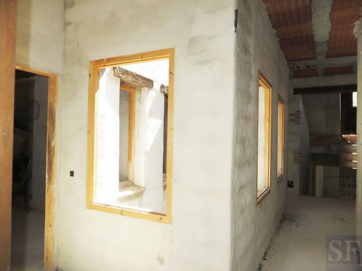 Image No.5-9 Bed Townhouse for sale