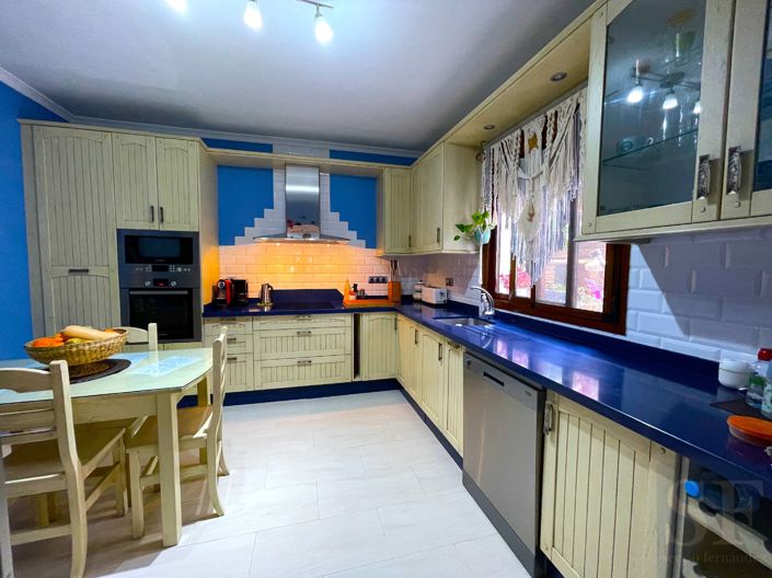 Image No.5-3 Bed Townhouse for sale