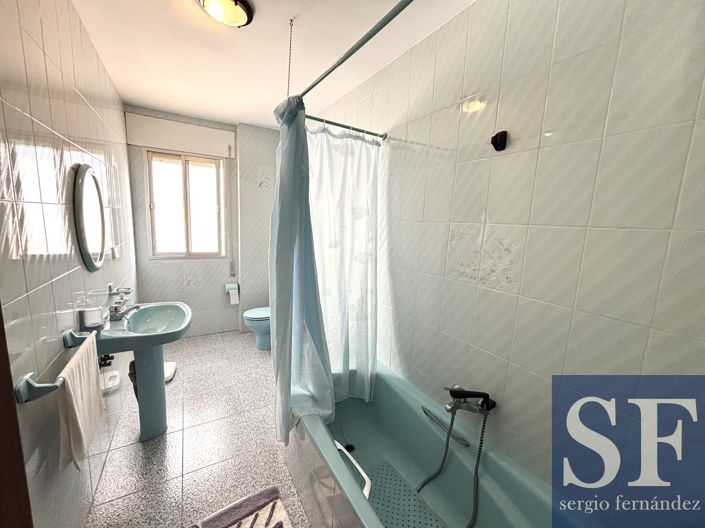 Image No.11-5 Bed Townhouse for sale