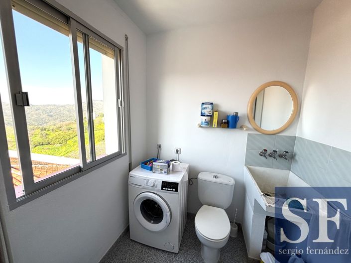 Image No.13-5 Bed Townhouse for sale