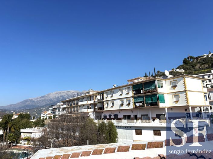 Image No.20-5 Bed Townhouse for sale