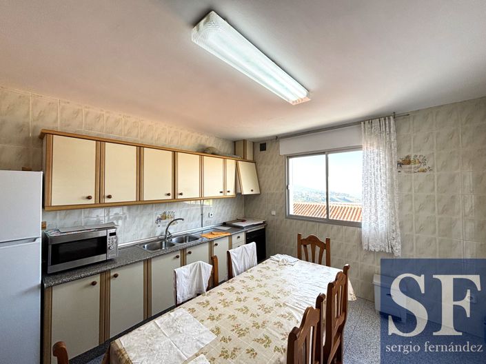 Image No.5-5 Bed Townhouse for sale