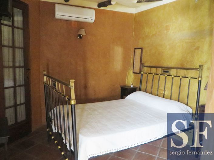 Image No.6-7 Bed Townhouse for sale