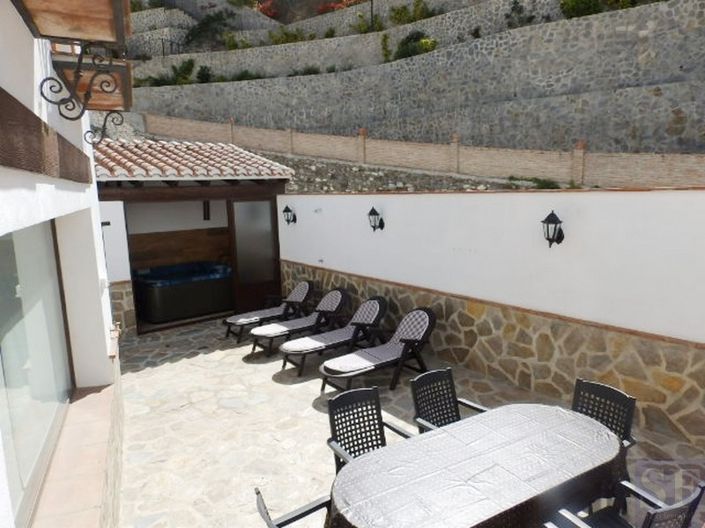 Image No.10-3 Bed Townhouse for sale