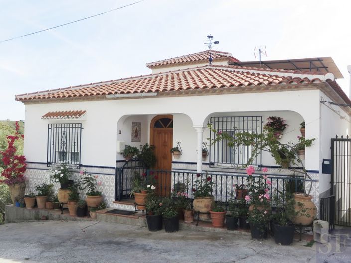 Image No.12-4 Bed Townhouse for sale