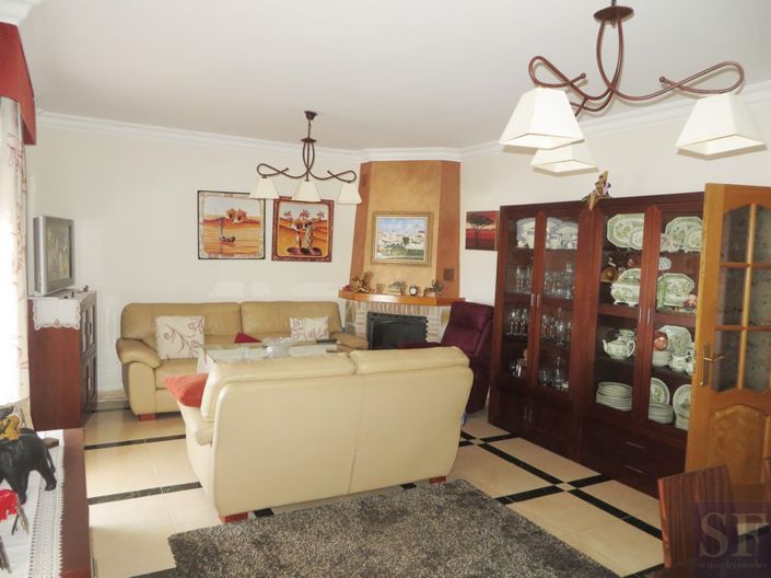 Image No.3-4 Bed Townhouse for sale