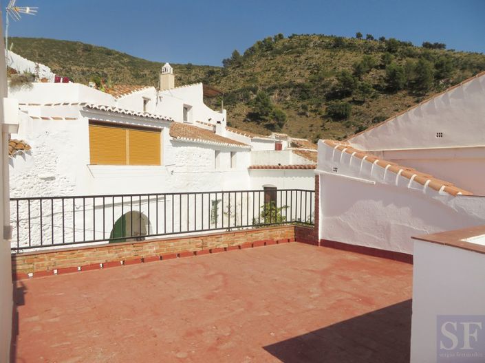 Image No.3-4 Bed Townhouse for sale