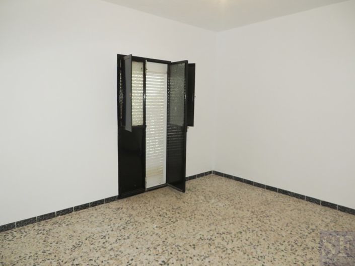 Image No.7-4 Bed Townhouse for sale