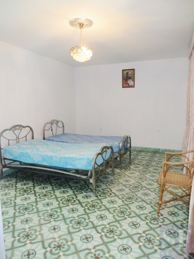 Image No.3-6 Bed Townhouse for sale