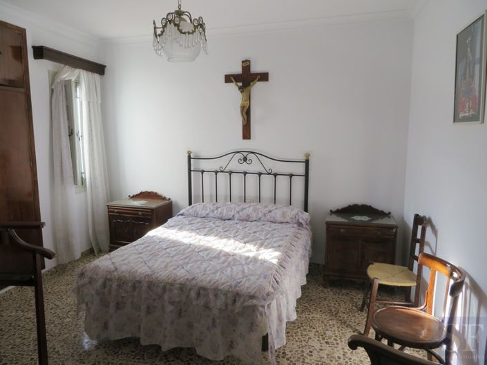 Image No.6-10 Bed Townhouse for sale