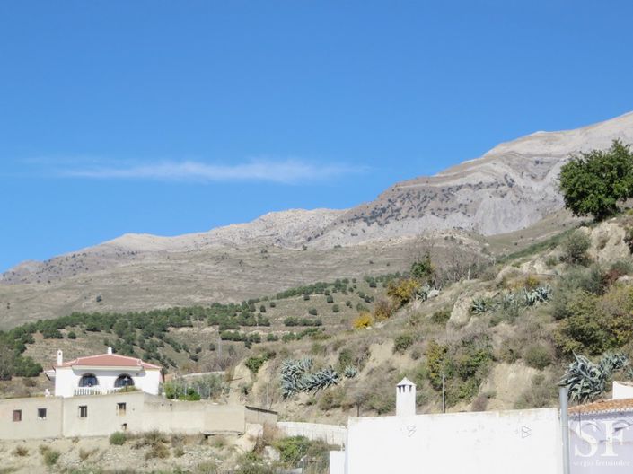 Image No.10-3 Bed Townhouse for sale