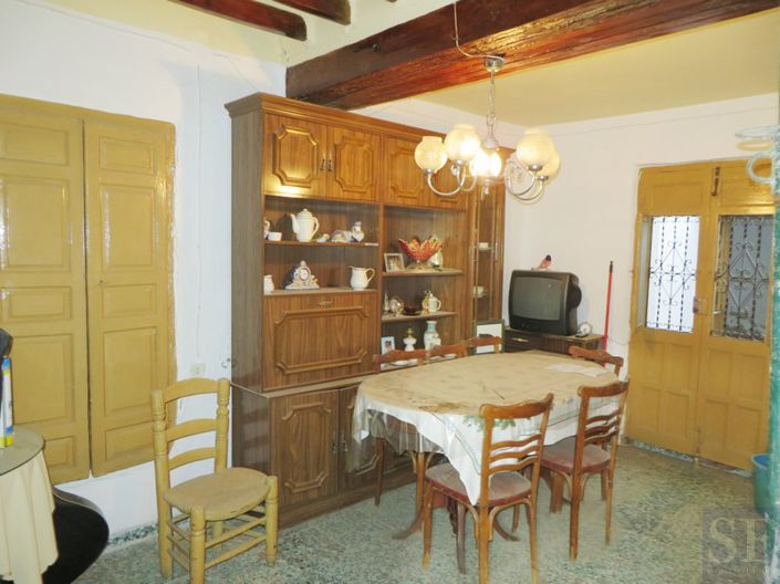 Image No.2-3 Bed Townhouse for sale