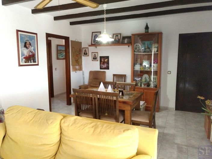 Image No.4-6 Bed Townhouse for sale