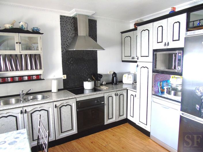 Image No.3-3 Bed Townhouse for sale