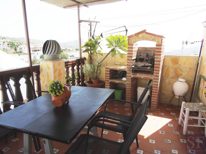 Image No.9-3 Bed Townhouse for sale