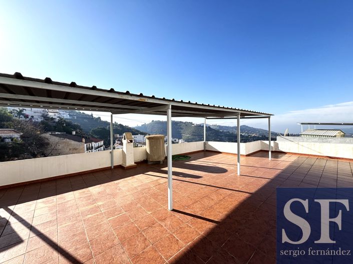 Image No.10-3 Bed Townhouse for sale