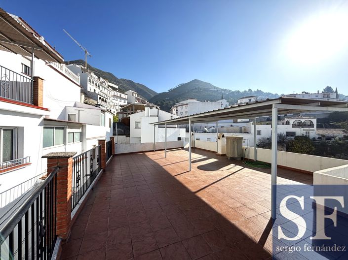 Image No.11-3 Bed Townhouse for sale