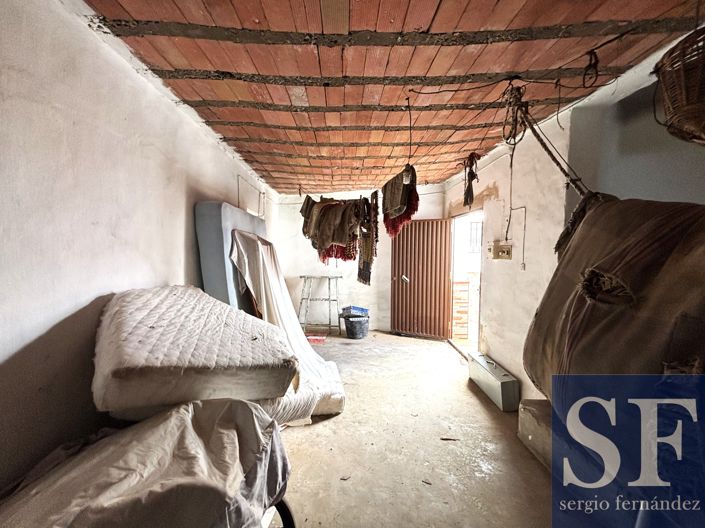 Image No.12-3 Bed Townhouse for sale