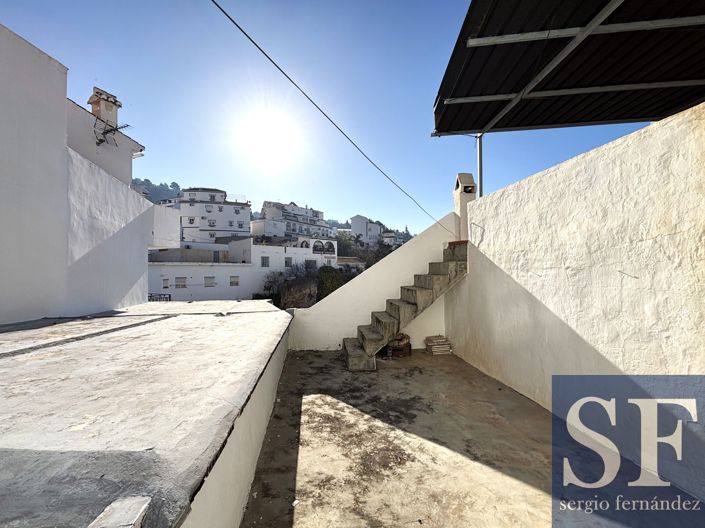 Image No.8-3 Bed Townhouse for sale