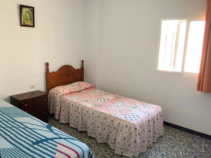 Image No.6-3 Bed Townhouse for sale