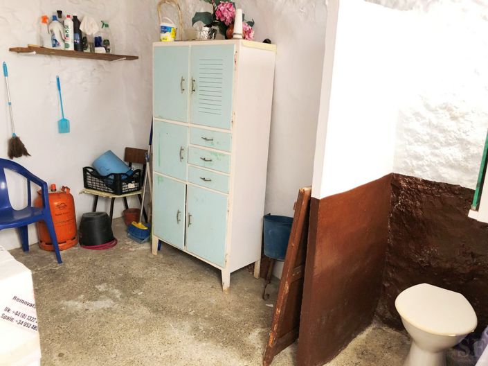 Image No.19-4 Bed Townhouse for sale