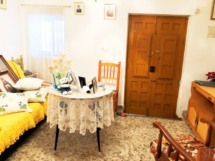 Image No.2-5 Bed Townhouse for sale