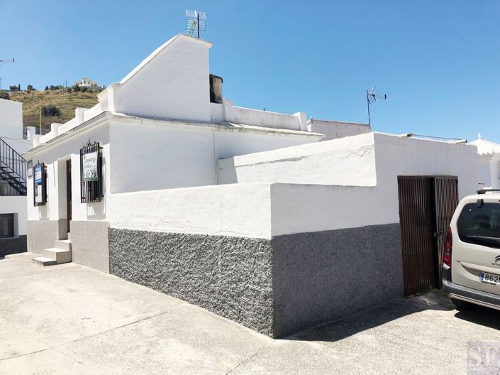 Image No.15-2 Bed Townhouse for sale