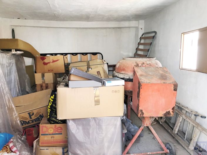 Image No.16-2 Bed Townhouse for sale