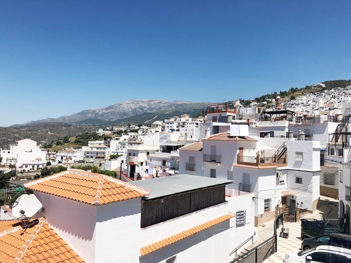 Image No.19-2 Bed Townhouse for sale