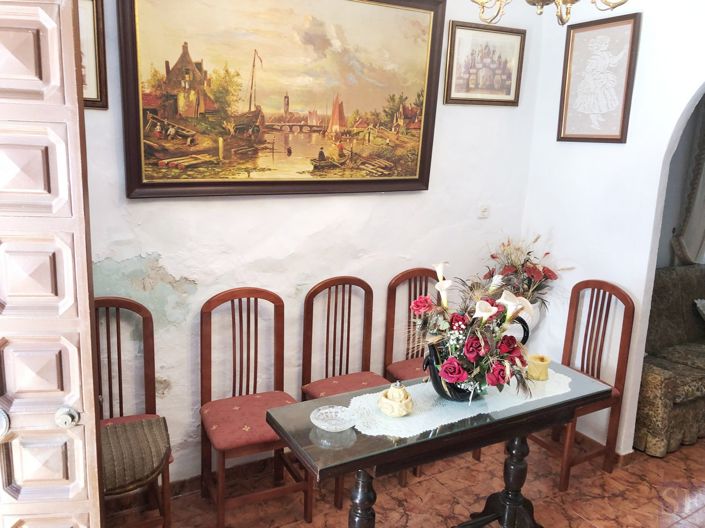 Image No.8-2 Bed Townhouse for sale