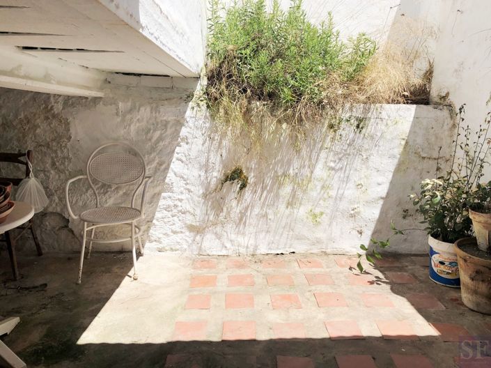 Image No.9-2 Bed Townhouse for sale