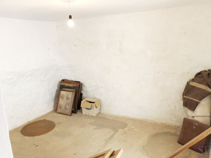 Image No.19-3 Bed Townhouse for sale