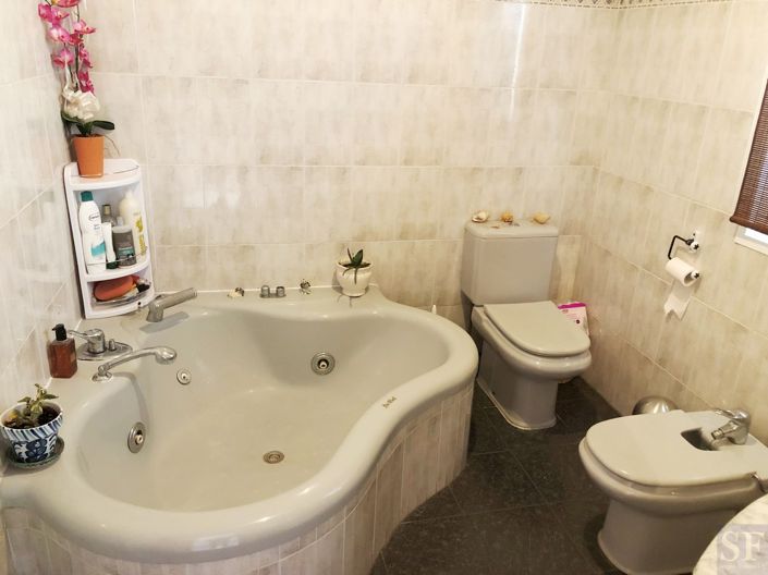 Image No.11-4 Bed Townhouse for sale