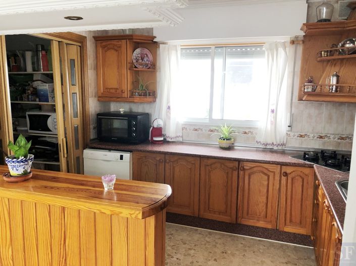 Image No.3-4 Bed Townhouse for sale