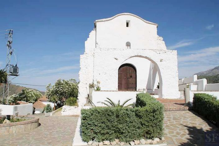 Image No.19-3 Bed Townhouse for sale