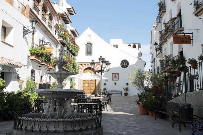 Image No.20-3 Bed Townhouse for sale