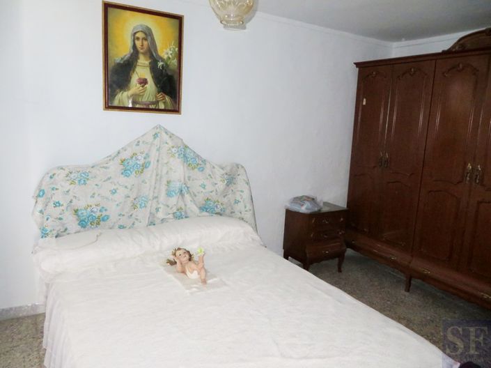 Image No.3-2 Bed Townhouse for sale