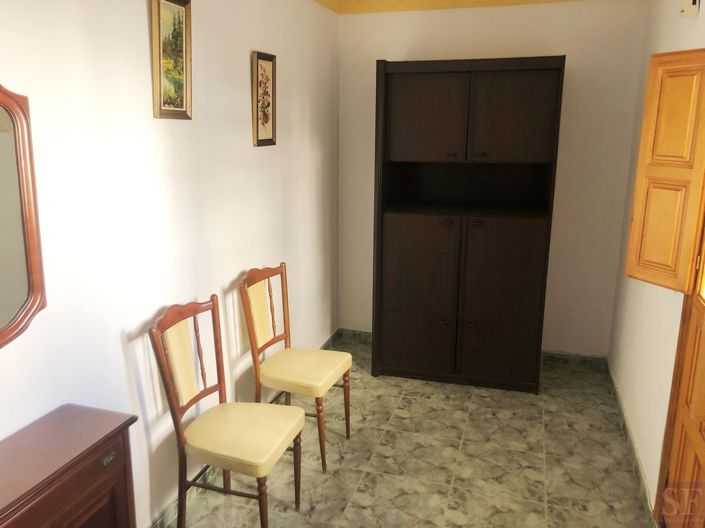 Image No.2-4 Bed Townhouse for sale