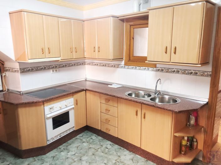 Image No.4-4 Bed Townhouse for sale